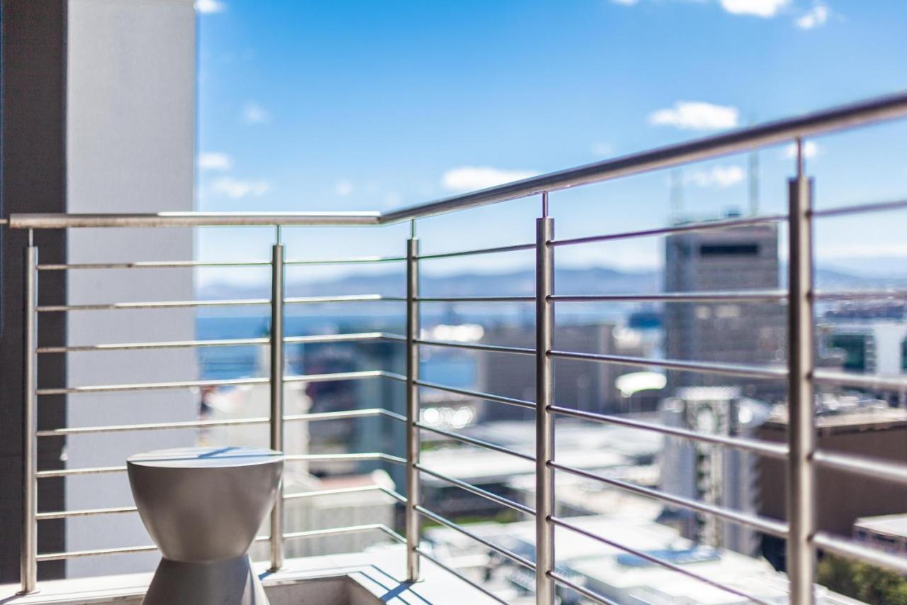 Luxurious 16 On Bree Studio Apartment - Harbour Views Kapsztad Zewnętrze zdjęcie